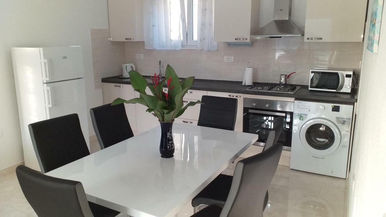 Apartment Zaklopatica Lastovo Esterno foto