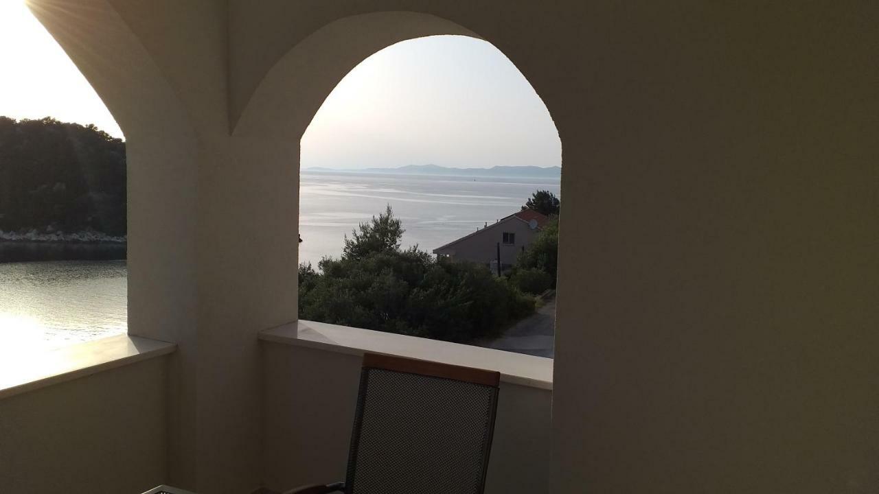 Apartment Zaklopatica Lastovo Esterno foto